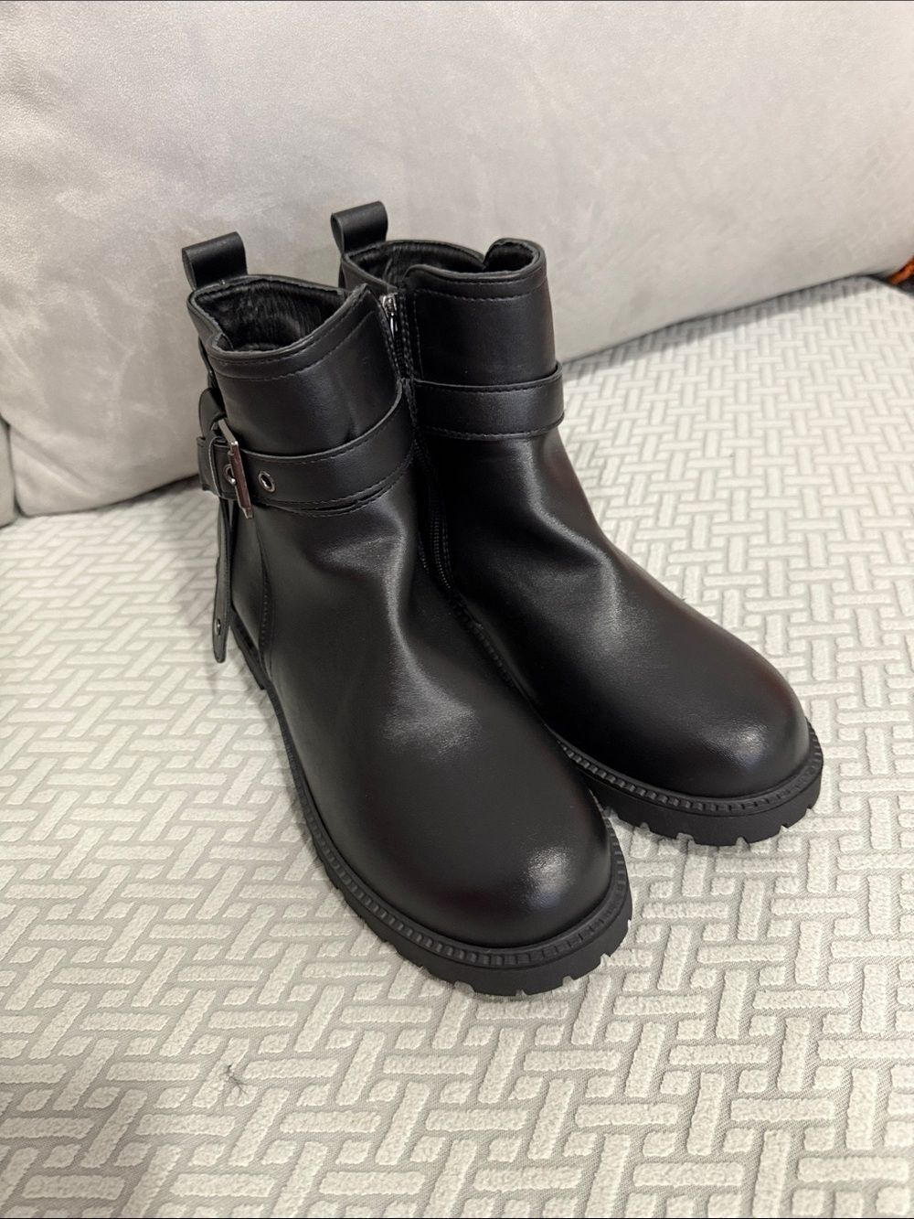 EXTREME BY EDDIE MARK Black Women's Ankle Booties with Buckle Strap SIZE 9